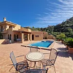 Casa Jacaranda