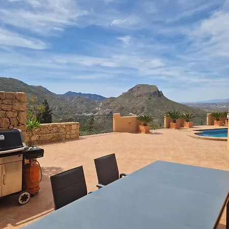 Casa Jacaranda Villa *